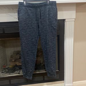Urban Pipeline Men’s Joggers Size Large.  Dark Gray.